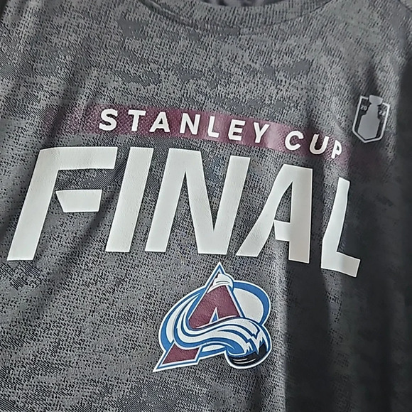 Stanley Cup Finals Men's Size XL Tee from the 2022 Stanley Cup Championship! - Picture 2 of 6